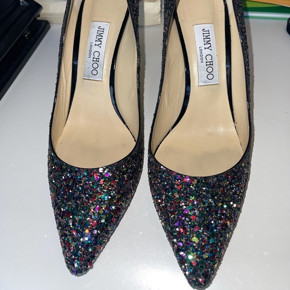 Worn twice. Sadly I cannot fit them. Size 39.5